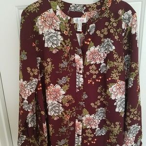 🌺 D&Co Floral blouse